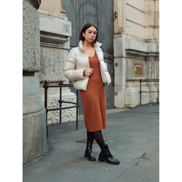 Uniqlo Merino Wool Blend Fitted V-Neck Long-Sleeve Dress - Ochre - Picture 4 of 4